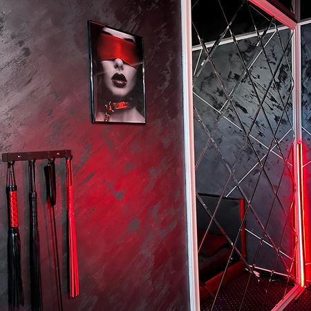 Adult Only Fantasy Room Букурещ Екстериор снимка