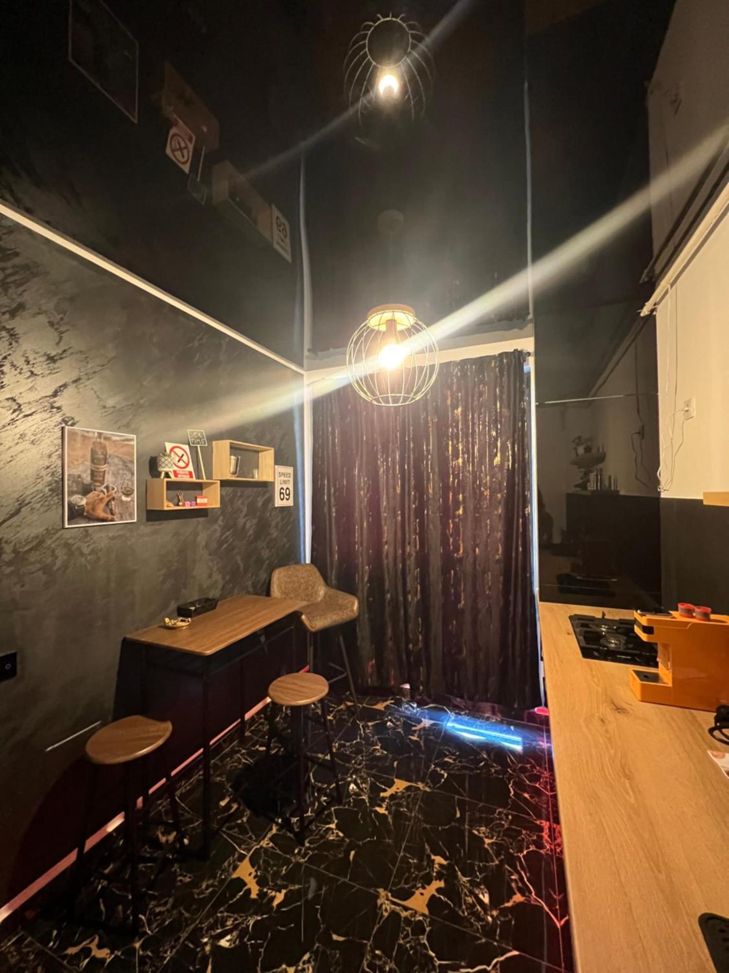 Adult Only Fantasy Room Букурещ Екстериор снимка