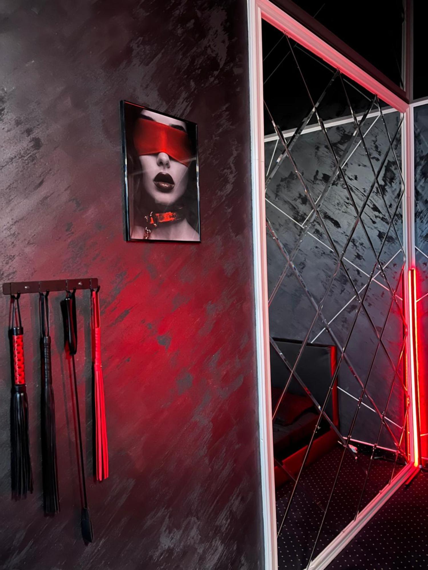 Adult Only Fantasy Room Букурещ Екстериор снимка